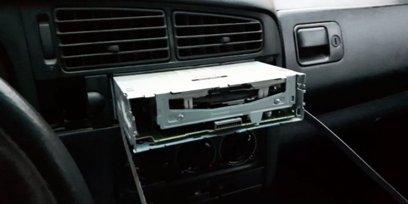 remove alpine car stereo without keys